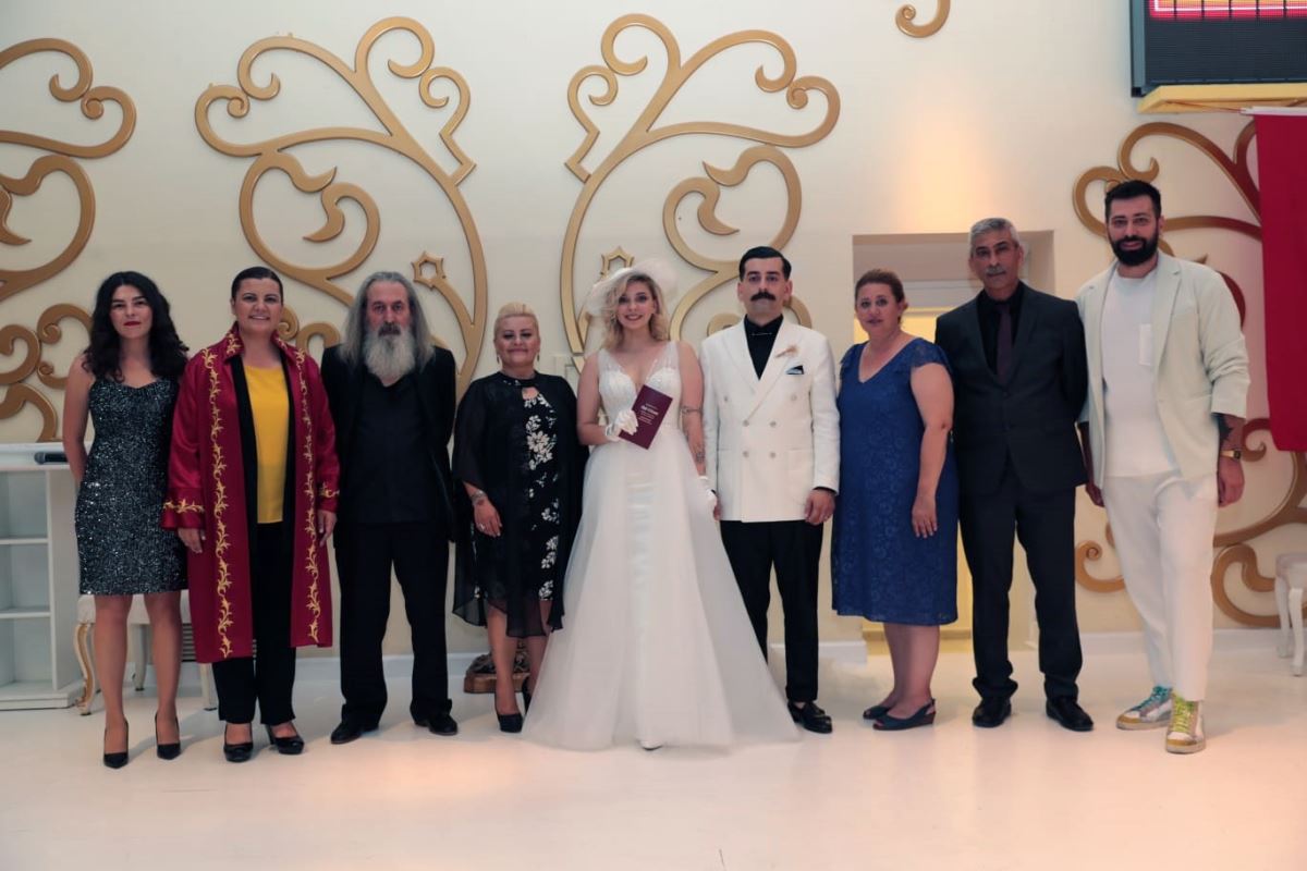 Yasaklar bitti, nikah rekoru kırıldı